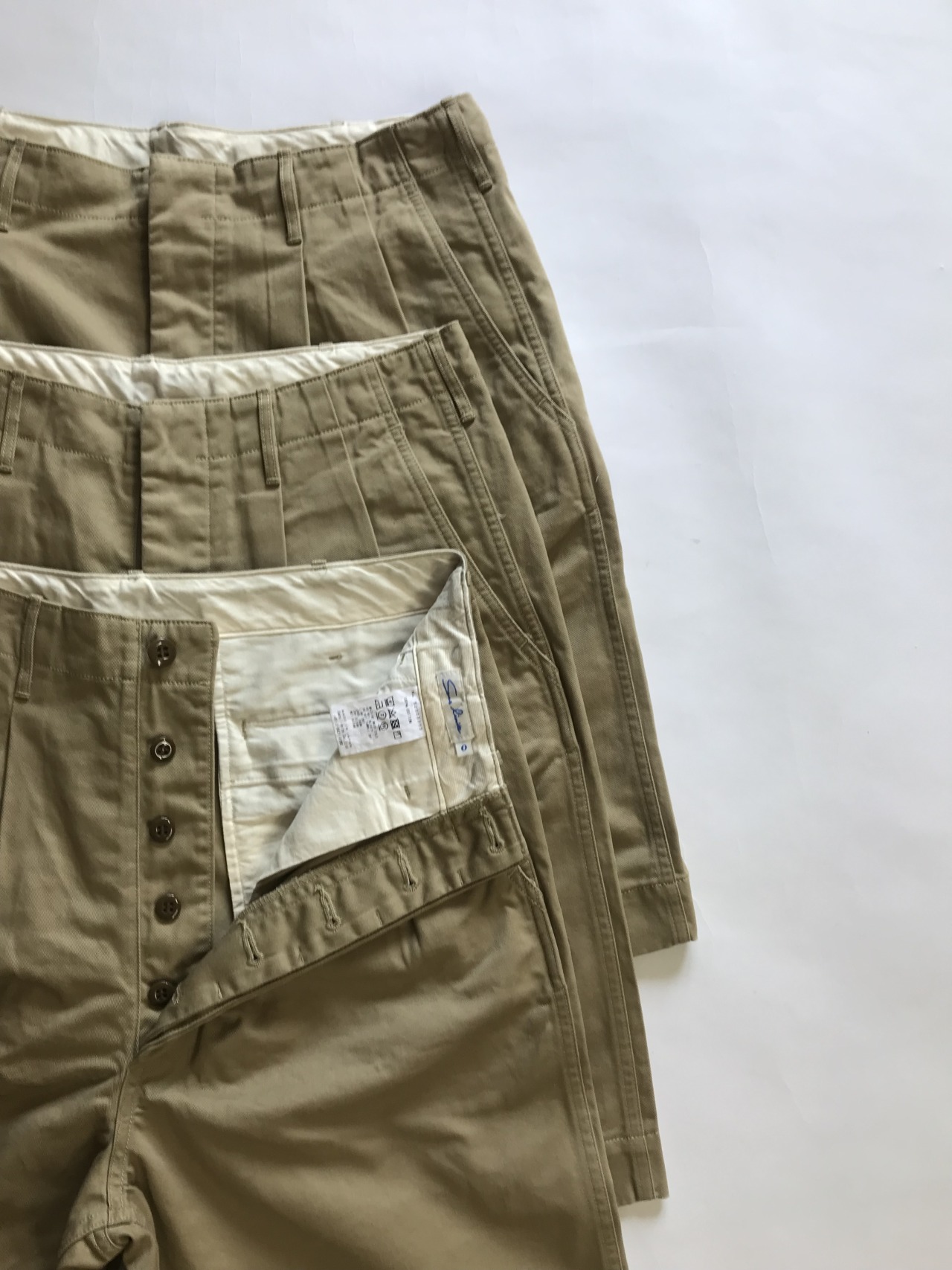 PT-030 two tuck shorts